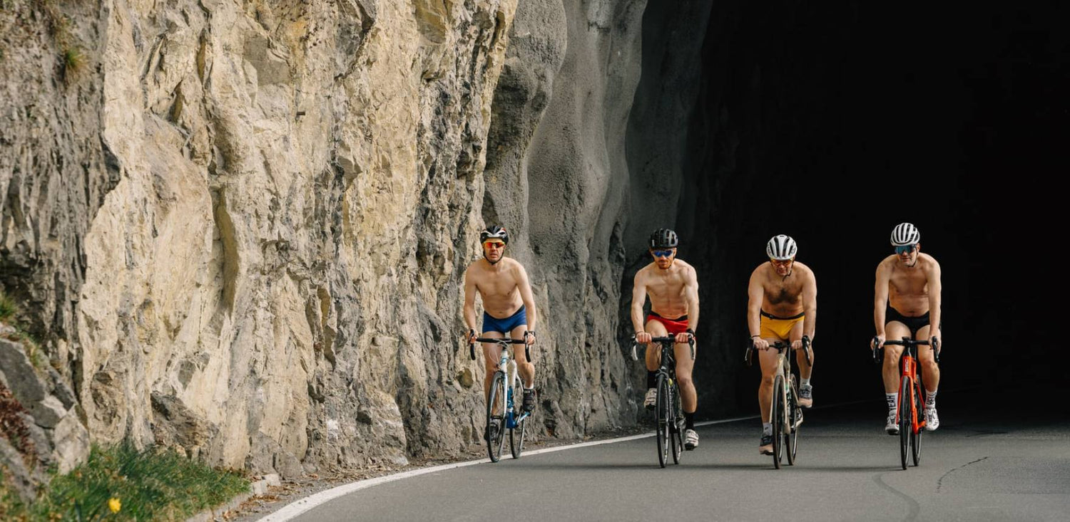 Flizzer Unterhosen. Direkt am Arsch, wo sie auch hin gehören. Immer, egal ob in Bewegung beim Sport oder chillen auf dem Sofa. Super Tragekomfort und nachhaltige Produktion. Für ein gutes Gefühl in der Hosen und im Herzen.