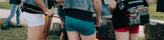 Flizzer Unterhosen. Direkt am Arsch, wo sie auch hin gehören. Super Tragekomfort und nachhaltige Produktion. Für ein gutes Gefühl in der Hosen und im Herzen.